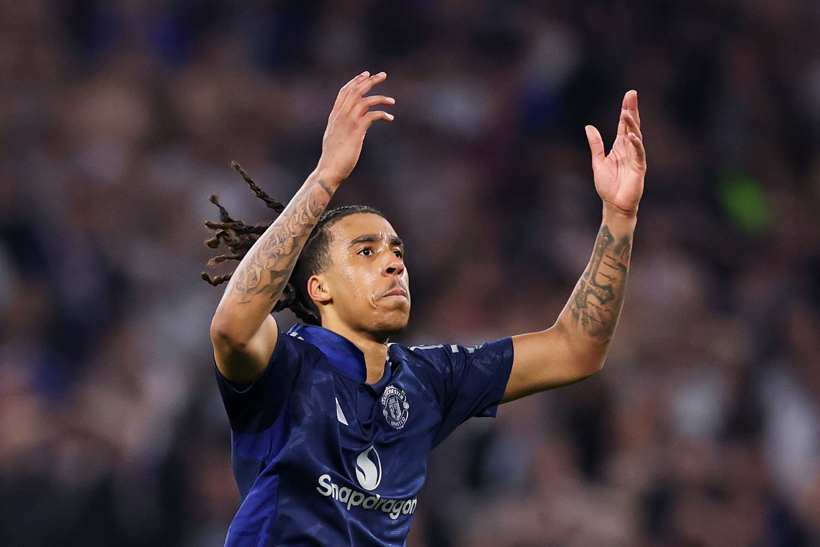 Leny Yoro after scoring for Manchester United