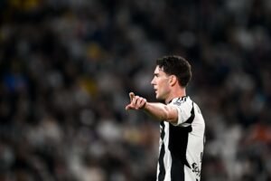 Vlahovic Rejects Juventus Exit, Turns Down Contract Offer