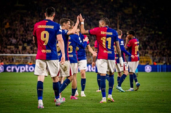 Barcelona team in the game against Borussia Dortmund