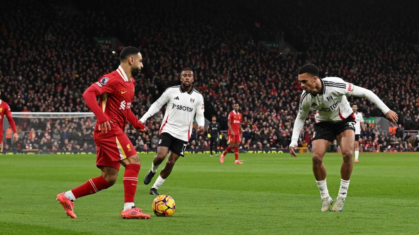 Mo Salah playing against Fulham