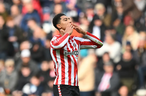 Jobe Bellingham in action for Sunderland in the Championship