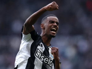 Alexander Isak celebrating a goal for Newcastle United