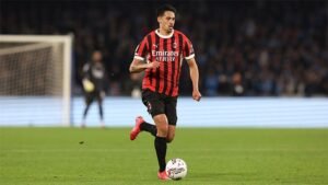 Manchester City target Tijjani Reijnders on the ball for AC Milan
