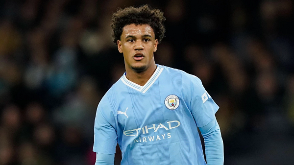 Oscar Bobb in action for Manchester City