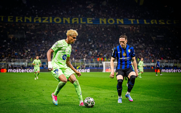 Lamine Yamal in action for Barcelona against Inter Milan in the Champions League semi-final 2025