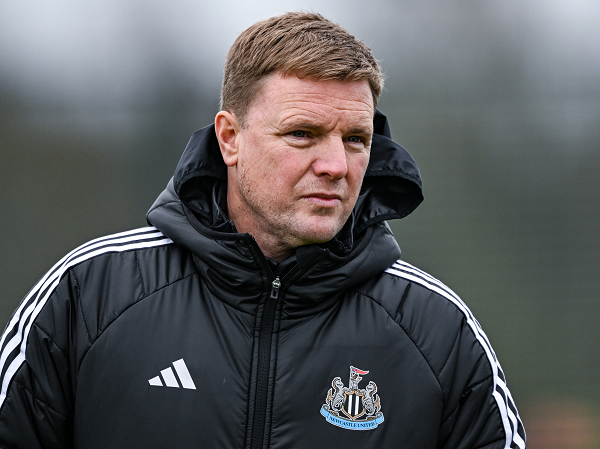 Newcastle manager Eddie Howe supervising the club's training session