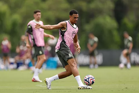 Trent Alexander-Arnold in a Real Madrid training session