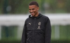 Malik Thiaw standing during an AC Milan training session