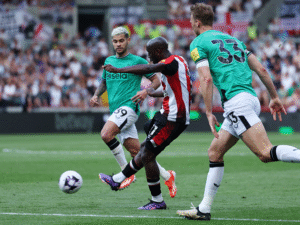 Yoane Wissa playing for Brentford against Newcastle