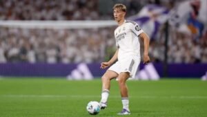 Dean Huijsen in action for Real Madrid