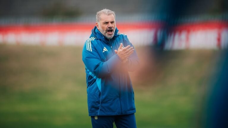 Angle Postecoglou supervising a training session for Nottingham Forest