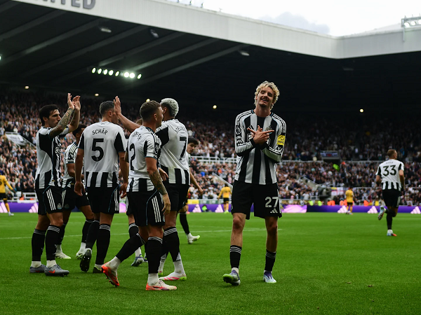 Nick Woltemade celebrating his debut goal for Newcastle