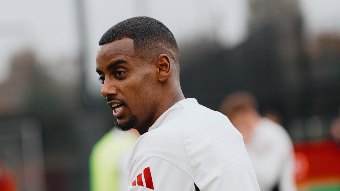 Alexander Isak standing during training with Liverpool at the AXA training centre
