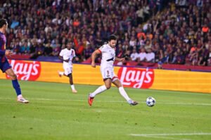 Gonzalos Ramos scores winner for Paris Saint-Germain against Barcelona
