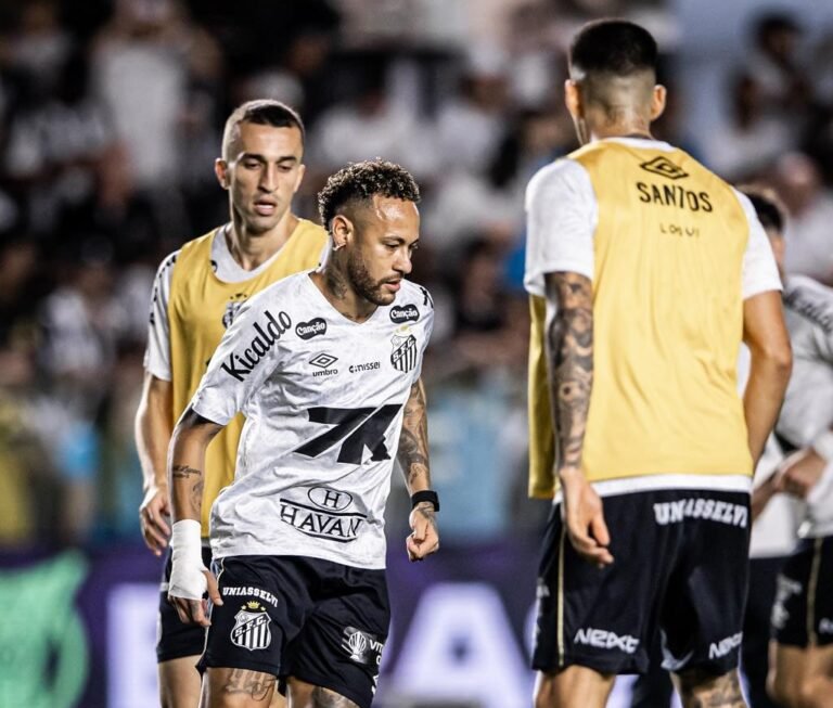Neymar training with Santos