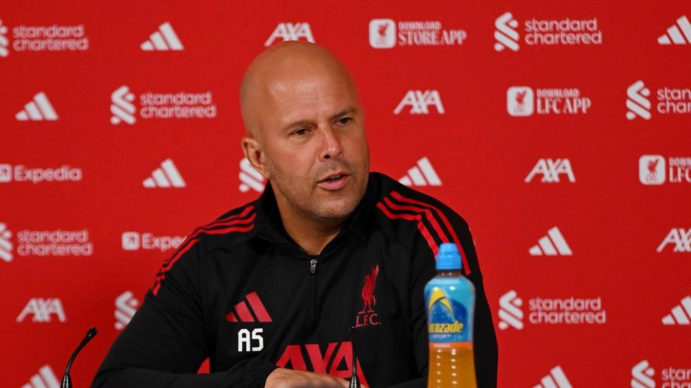 Liverpool manager Arne Slot in a press conference