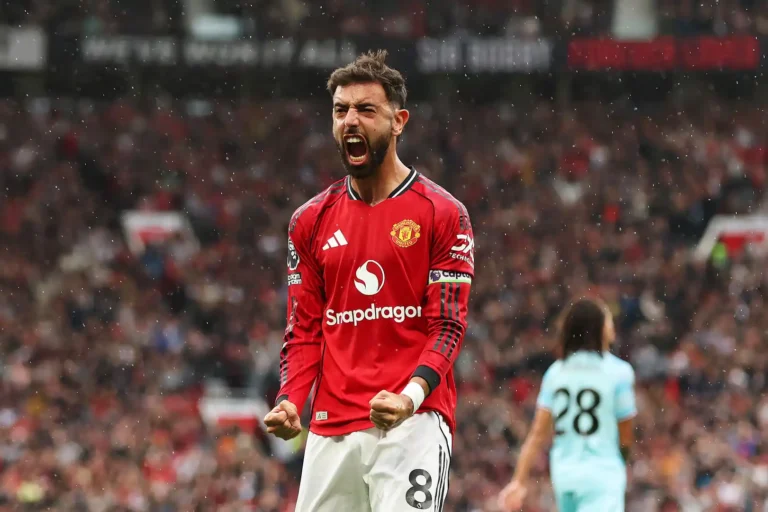 Manchester United captain Bruno Fernandes celebrating goal