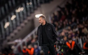 Hansi Flick on the sidelines during a Barcelona gamr