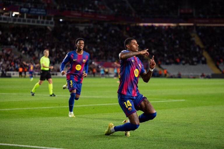 Marcus Rashford celebrating a goal for Barcelona
