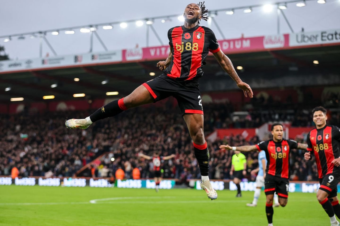 Antoine Semenyo in action for Bournemouth