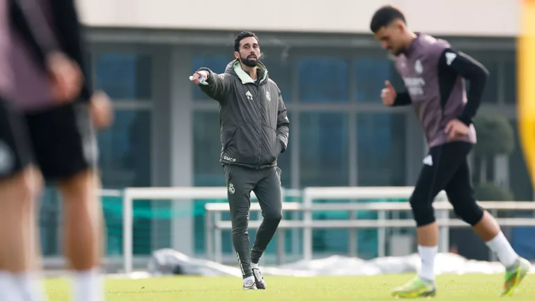 Alvaro Arbeloa supervising a Real Madrid training session