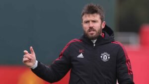 Carrick Open to Working as Assistant Coach Under Solskjaer