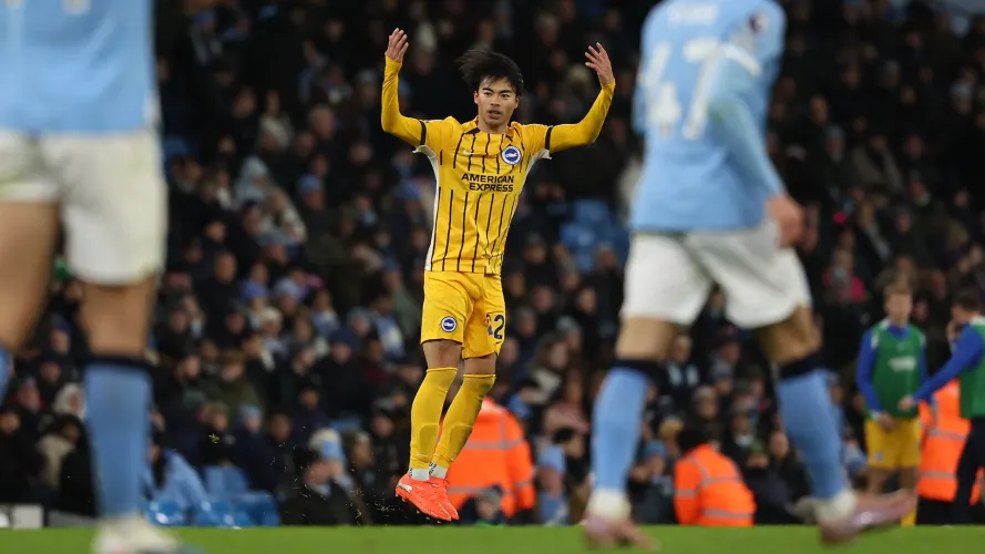 Kaoru Mitoma celebrating goal for Brighton against Manchester City