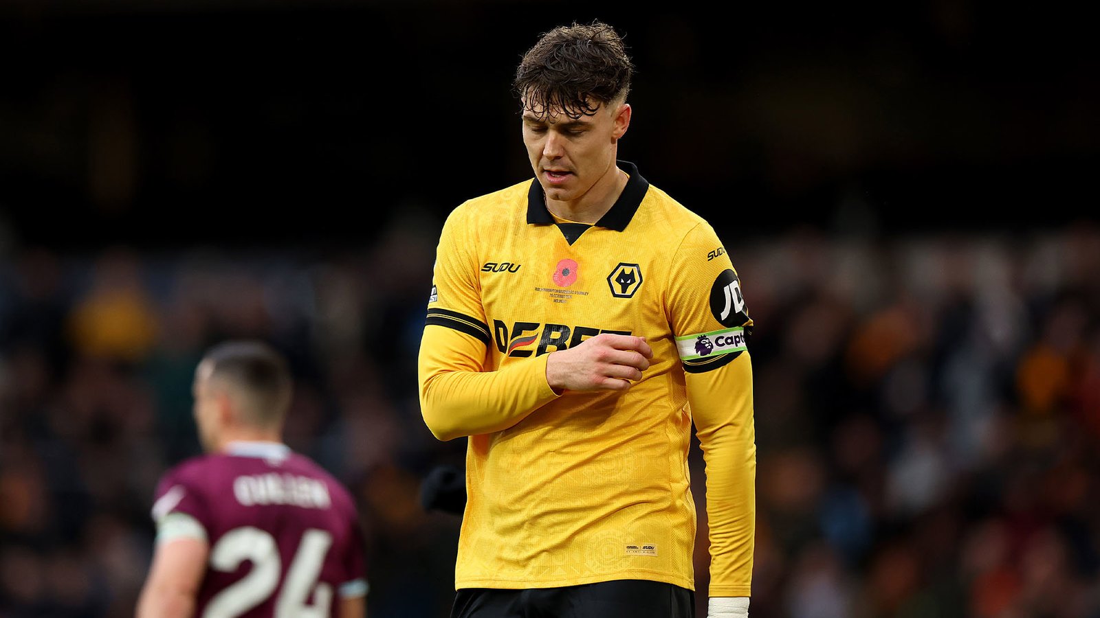 Jorgen Strand Larsen in action for Wolves