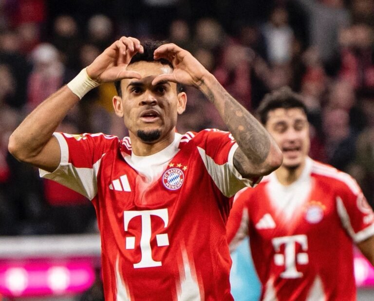 Luis Díaz Hat-Trick Powers Bayern Munich Past 10-Man Hoffenheim