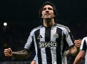 Newcastle Breeze into Last 16 as Qarabağ Exit with Unwanted Record