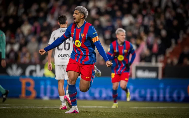 Ronald Araujo celebrating Barcelona goal