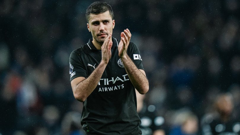 Rodri in action for Manchester City