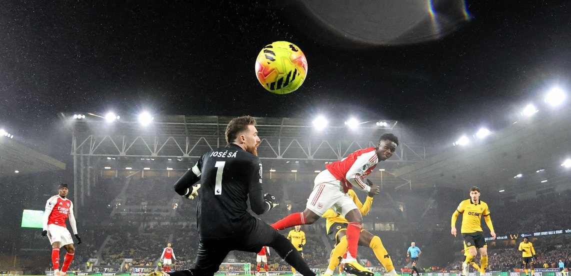 Bukayo Saka scoring Arsenal's opener