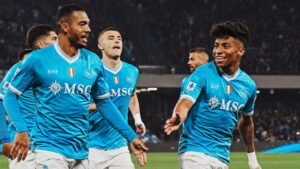 Napoli Beat Torino 2-1 to Strengthen Hold on Third Place