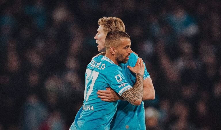 Napoli Comes From Behind to Beat Struggling Lecce 2-1