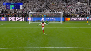 Eberechi Eze misses his spotkick for Arsenal.