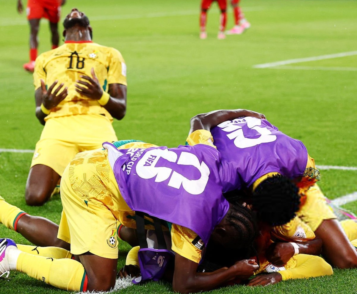 Ghana players celebrating after win against Panama
