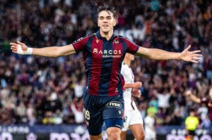Carlos Espi celebrating a goal for Levante