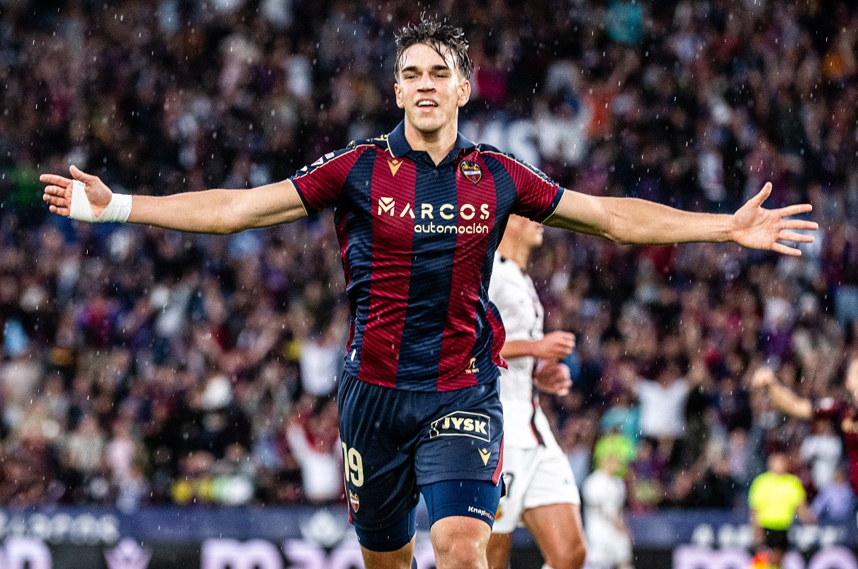 Carlos Espi celebrating a goal for Levante