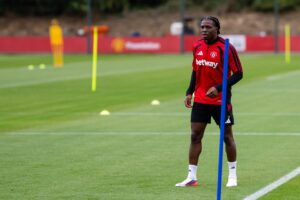Injured Dorgu Back at Carrington but Fernandes Remains with Portugal