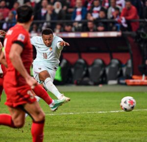 Zidane Kicks Off with Win Over Turkey but France Mood Soured by Mbappe Injury