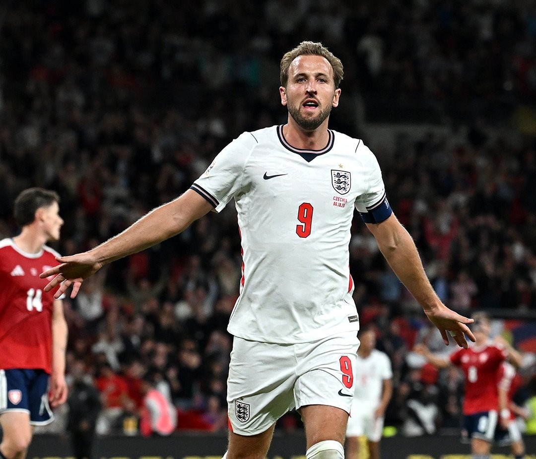 Harry Kane celebrating goal for England