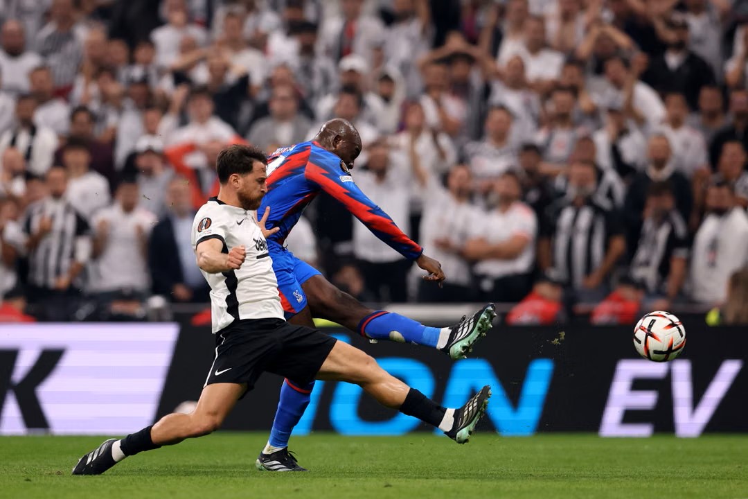 Jean-Phillipe Mateta scoring for Crystal Palace