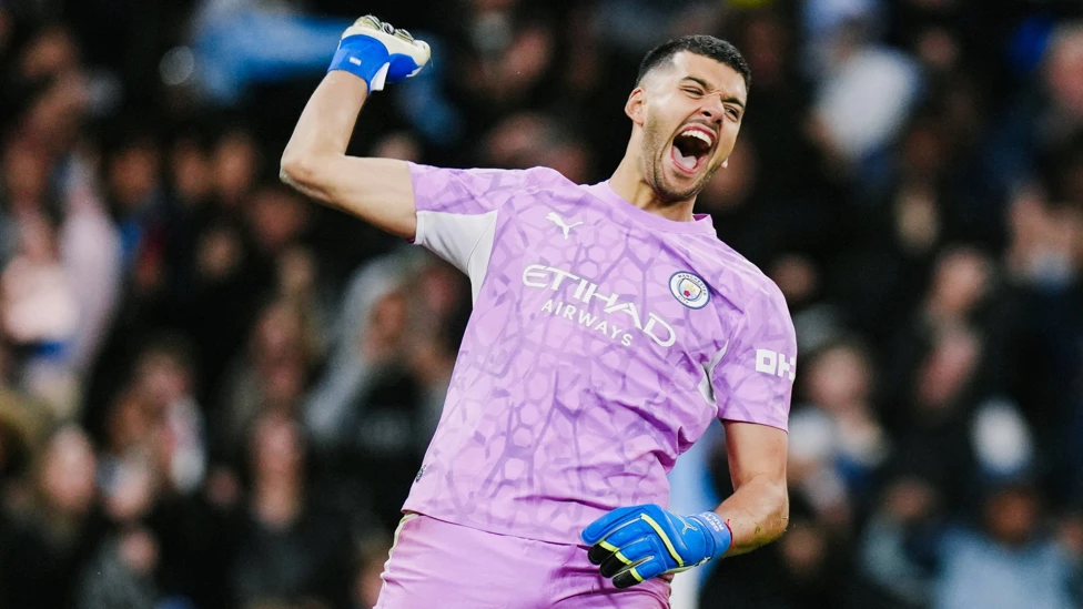 Manchester City's Geronimo Rulli celebrating win